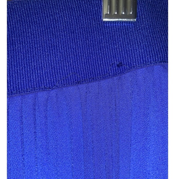 Alice & Olivia ‼️CYBER MONDAY SALE‼️ pleated midi ultramarine skirt -NWT - Picture 9 of 17